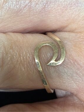 Silpada Sterling silver wave ring. Open Band Ring - Elegant 8